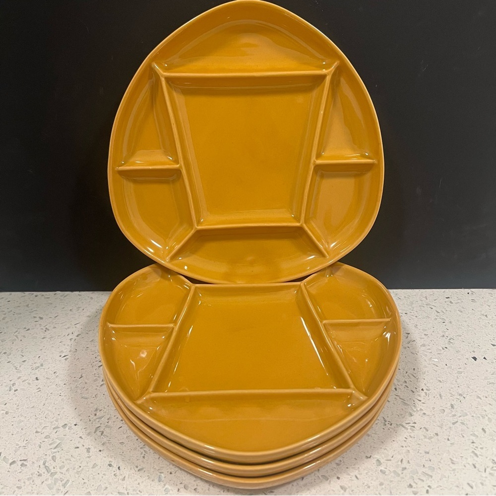 1970 Vintage SUNBURST CANADA Fondue or Raclette Divided Plates Mustard Yellow 9”